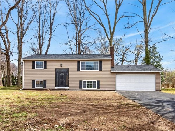 639 Ironwood Circle, Webster, NY 14580