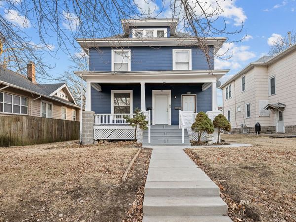 211 E Dover Court , Davenport, IA 52803