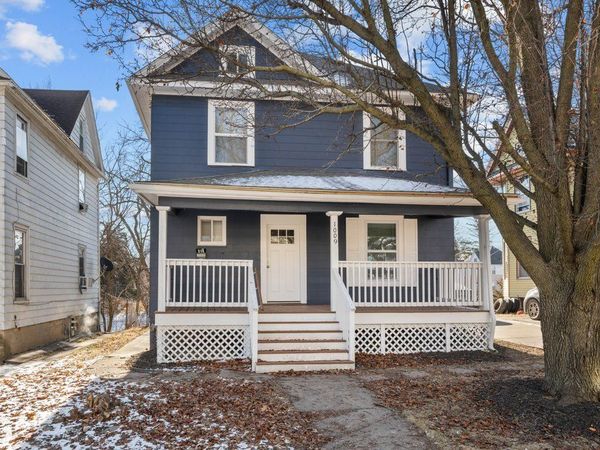 1009 Arlington Court , Davenport, IA 52803