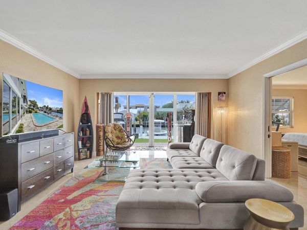 2820 NE 30th Street, Unit 2, Fort Lauderdale, FL 33306