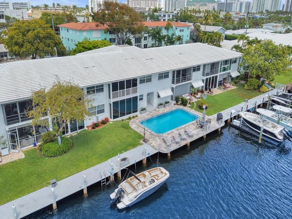 2820 NE 30th Street, Unit 2, Fort Lauderdale, FL 33306