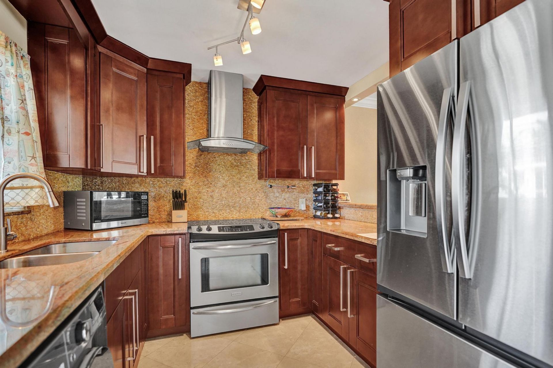 2820 NE 30th Street, Unit 2, Fort Lauderdale, FL 33306 Photo