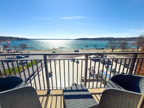 300 Wrigley DRIVE, Unit 418, Lake Geneva, WI 53147