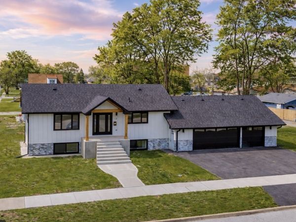 718 E 152nd Street , Phoenix, IL 60426