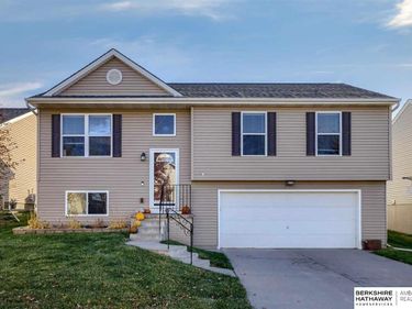 19513 T Street , Omaha, NE 68135