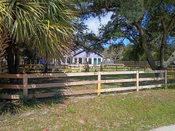 10600 Gulf Beach Hwy, Pensacola, FL 32507