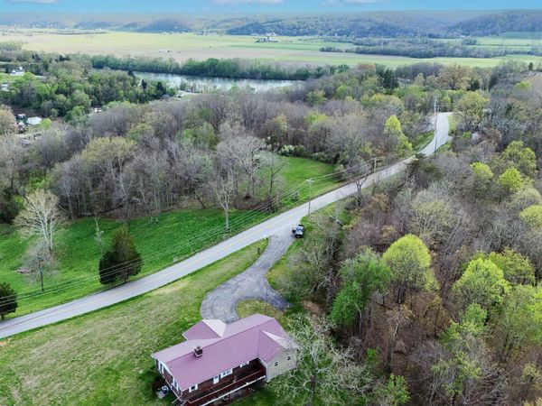 891 Leon Baden Road, Leon, WV 25123