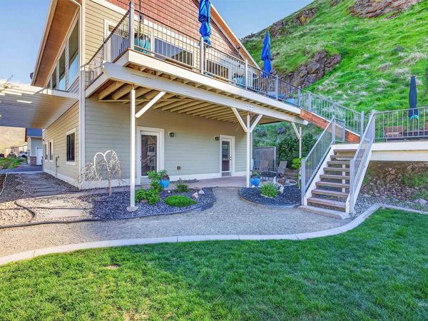 6382 Snake River Road, Asotin, WA 99402