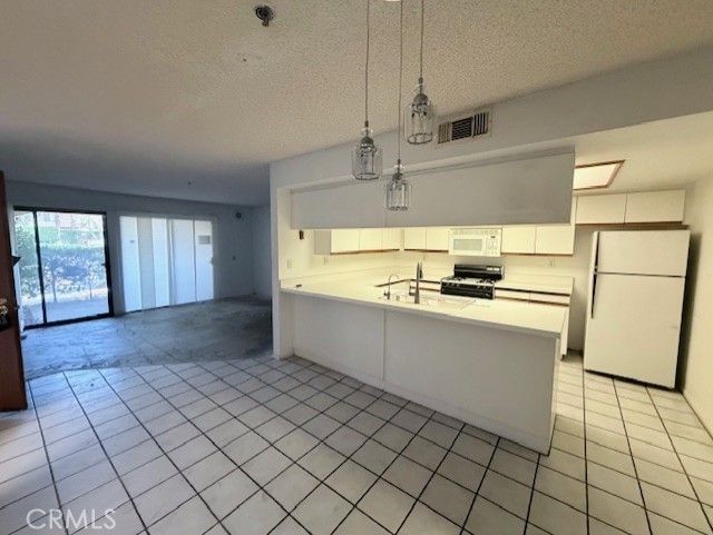 200 E Racquet Club Drive, Unit 35, Palm Springs, CA 92262 Main Photo