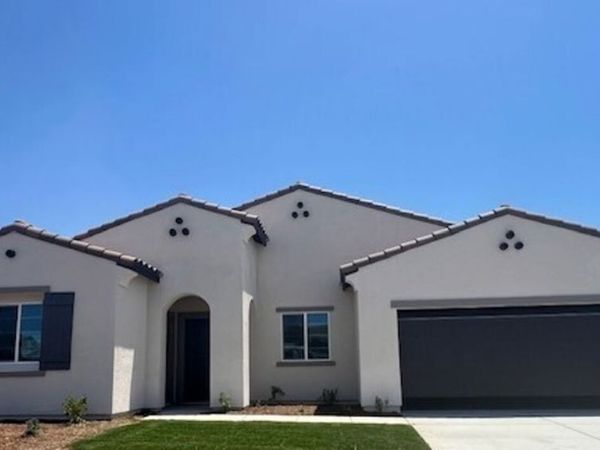 7318 Chetco River Street, Bakersfield, CA 93311