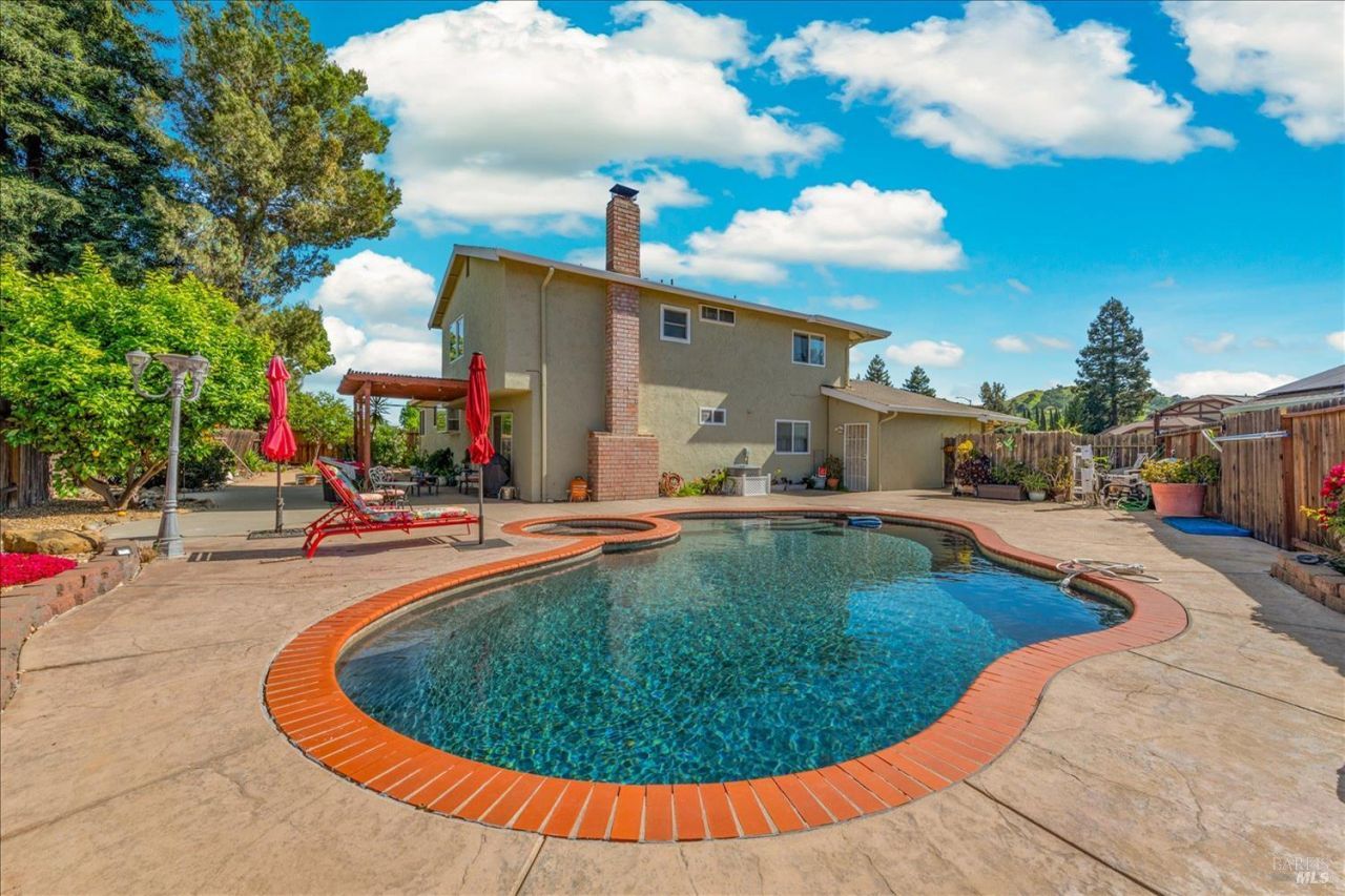 636 Tiburon Court, Vacaville, CA 95687 Main Photo