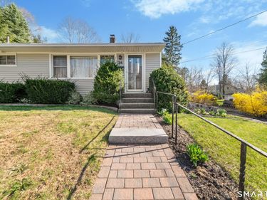 24 Orchard , New Milford, CT 06776