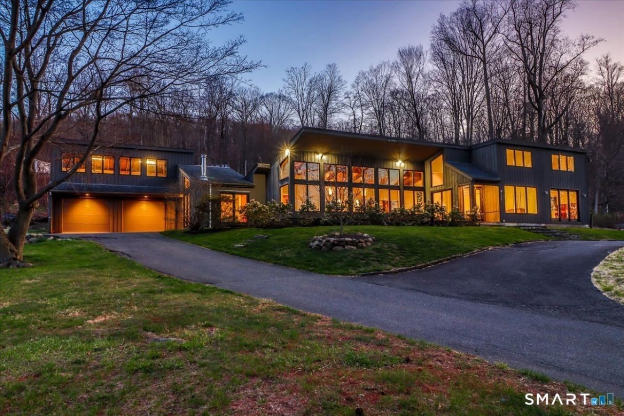 165 Mamanasco, Ridgefield, CT 06877 Main Photo