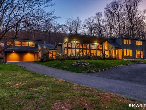 165 Mamanasco, Ridgefield, CT 06877