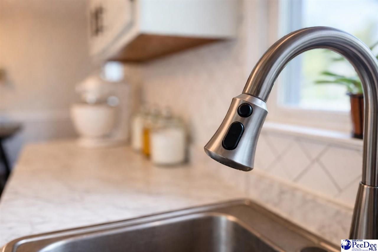 302 S Edisto Dr Photo 10