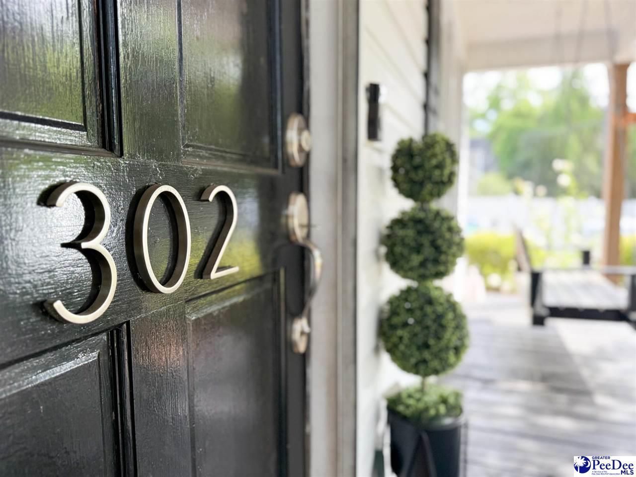 302 S Edisto Dr Photo 4