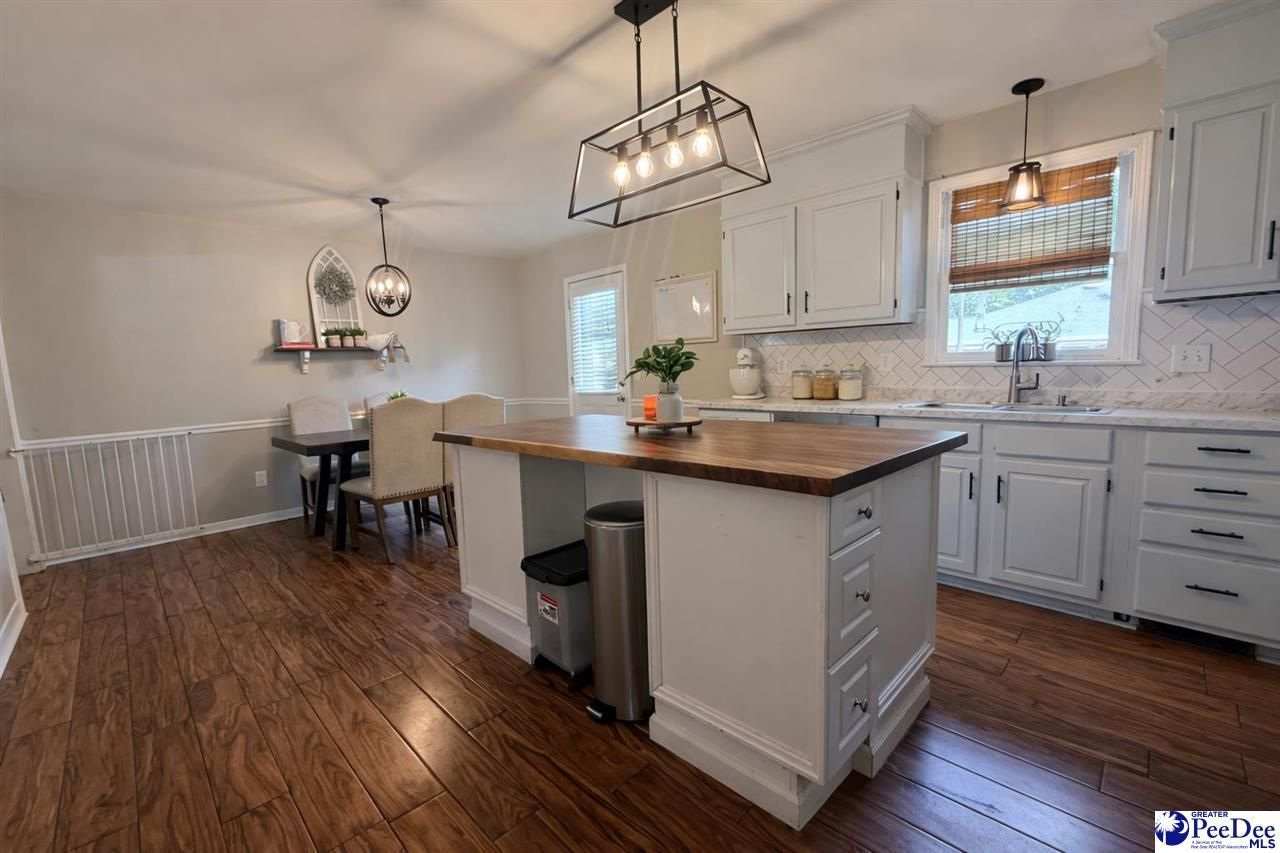 302 S Edisto Dr Photo 9