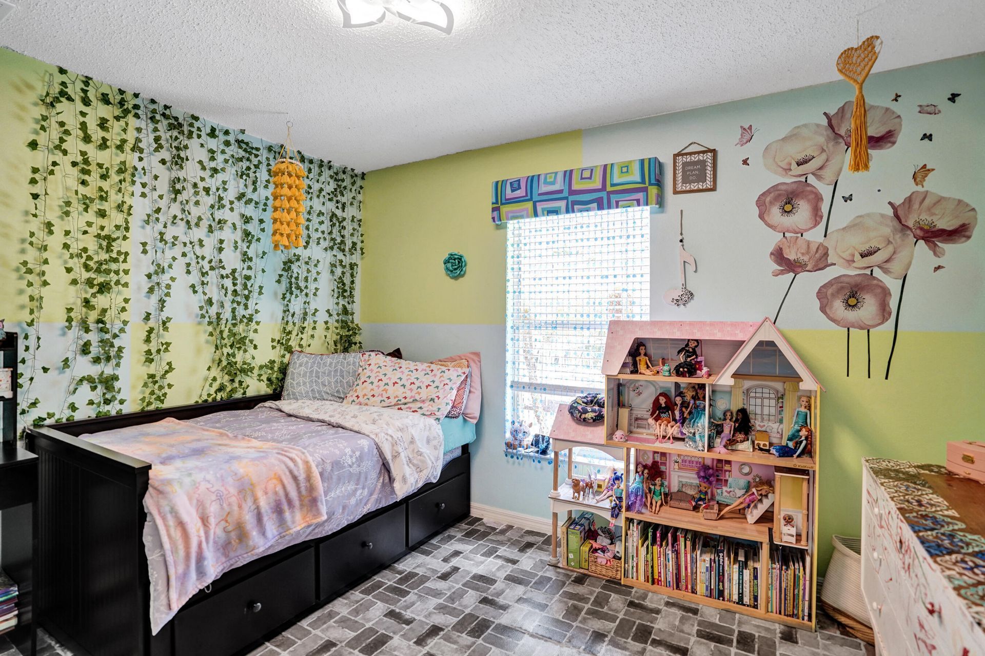 1049 SW Alcantarra Boulevard, Port Saint Lucie, FL 34953 Photo