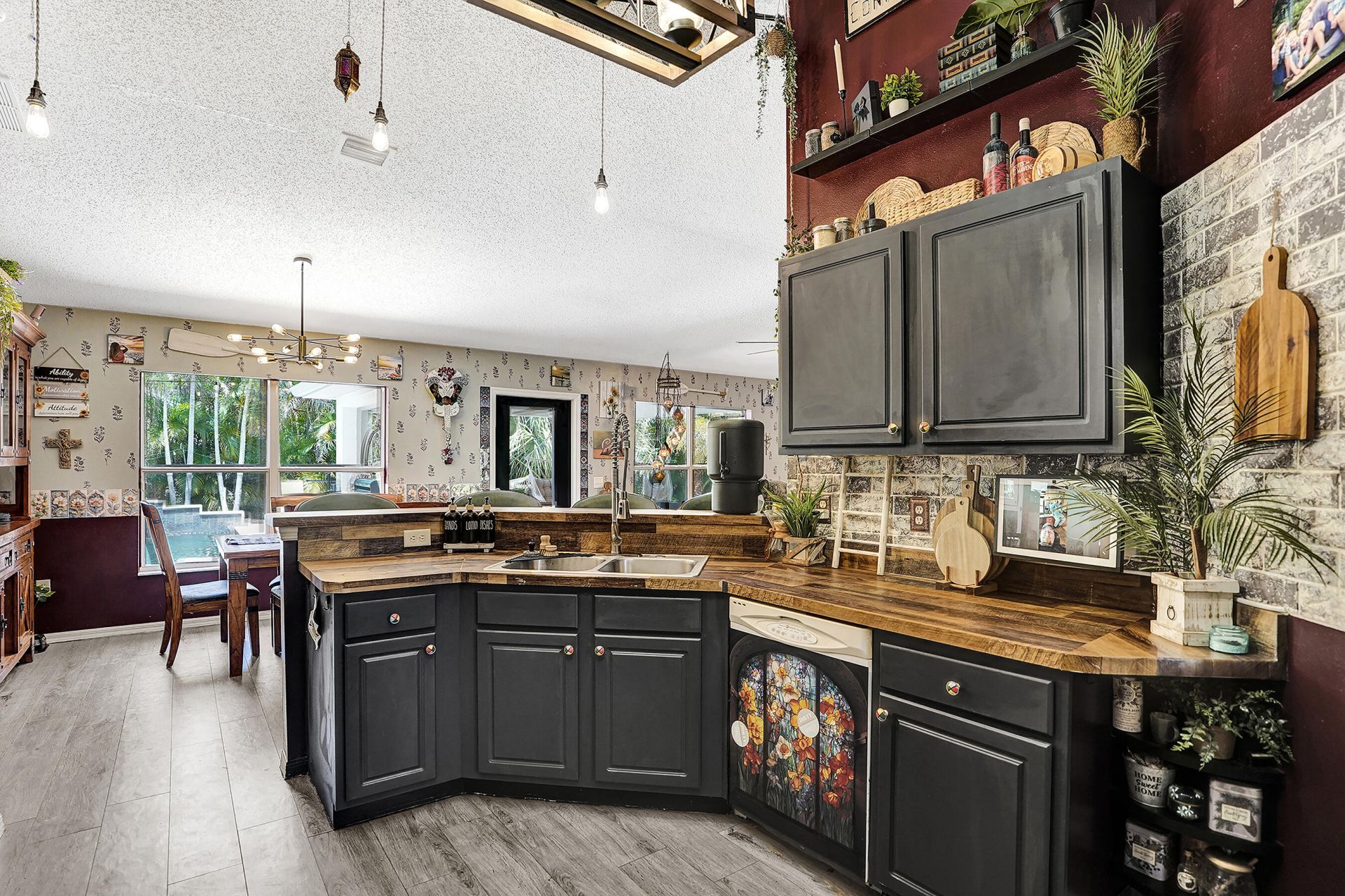 1049 SW Alcantarra Boulevard, Port Saint Lucie, FL 34953 Photo