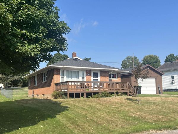 1319 N River Avenue, Iron River, MI 49935