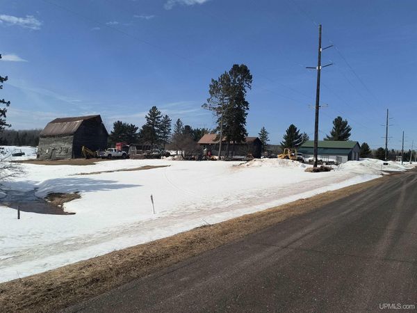 27923 East Branch Road, Greenland Twp, MI 49948