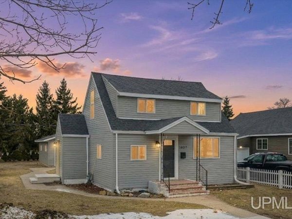 1407 N 19th Street, Escanaba, MI 49829