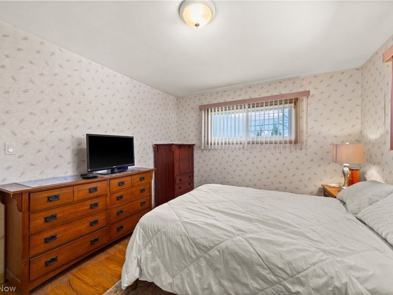 1730 Alcester Road, Mayfield Heights, OH 44124 Photo 14