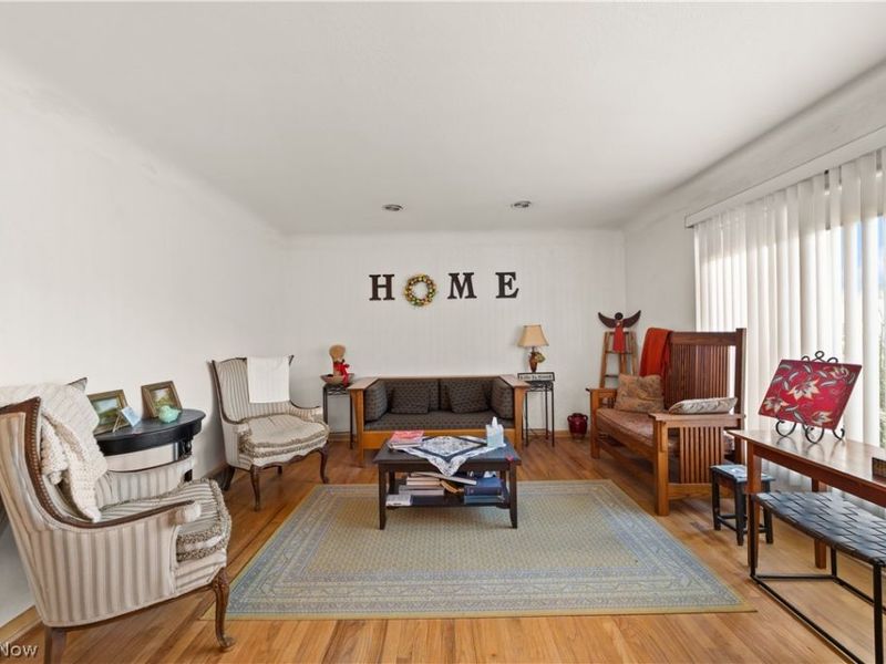 1730 Alcester Road, Mayfield Heights, OH 44124 Photo 2