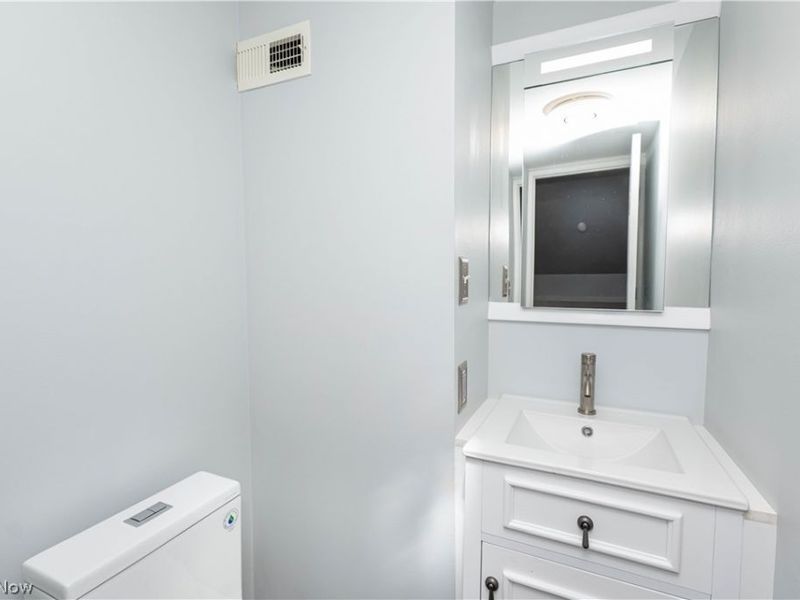 1309 Genesee Avenue, Mayfield Heights, OH 44124 Photo 18