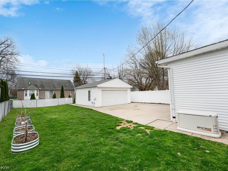 1309 Genesee Avenue, Mayfield Heights, OH 44124 Photo 38