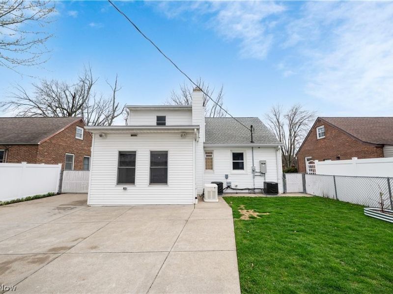 1309 Genesee Avenue, Mayfield Heights, OH 44124 Photo 41