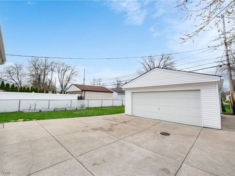 1309 Genesee Avenue, Mayfield Heights, OH 44124 Photo 42