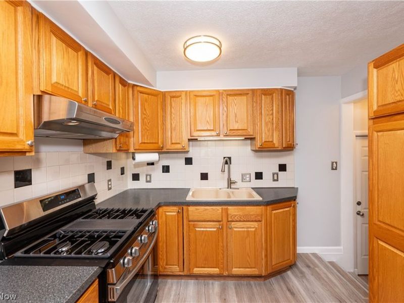 1309 Genesee Avenue, Mayfield Heights, OH 44124 Photo 8