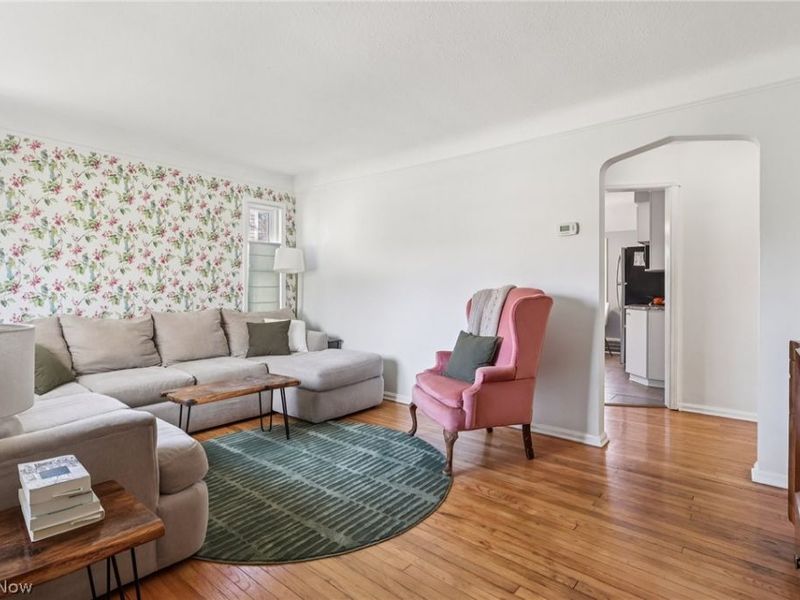 551 Oakmoor Avenue, Bay Village, OH 44140 Photo 2