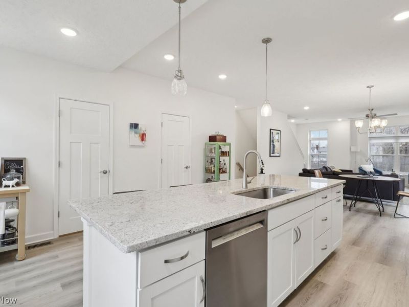 12021 Ashbury Avenue, Cleveland, OH 44106 Photo 16