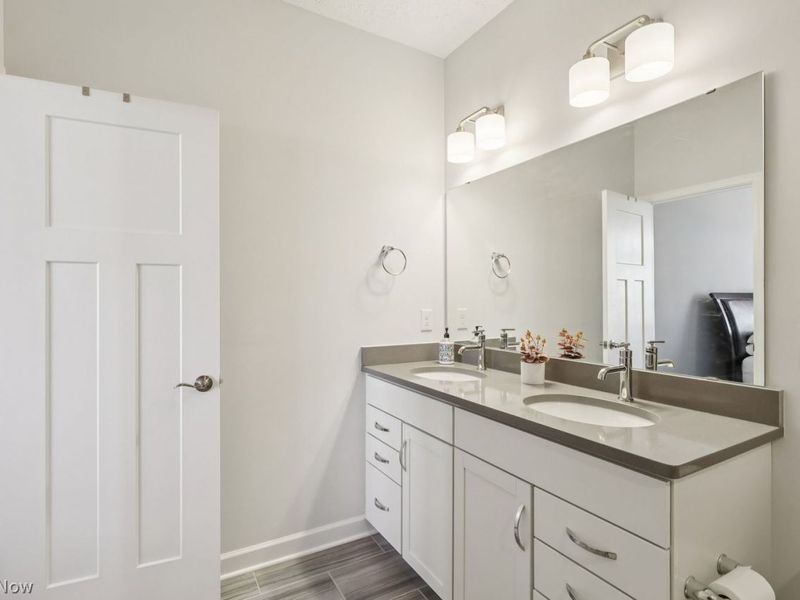 12021 Ashbury Avenue, Cleveland, OH 44106 Photo 29