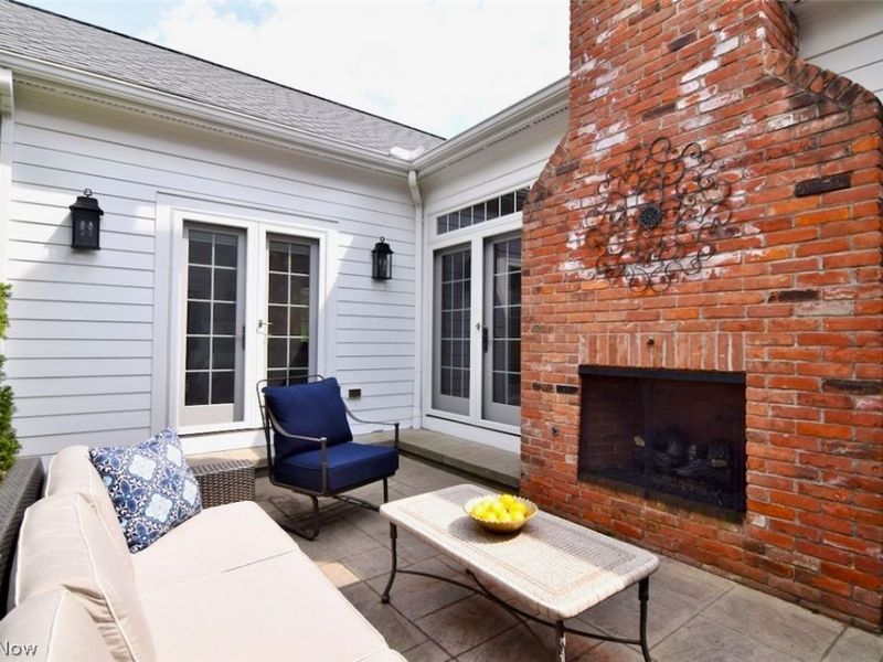 220 Falls Walk Way, Chagrin Falls, OH 44022 Photo 9