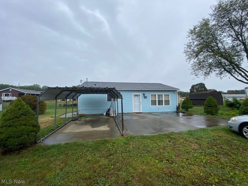 289 Sandy Drive SE, New Philadelphia, OH 44663 Photo 3