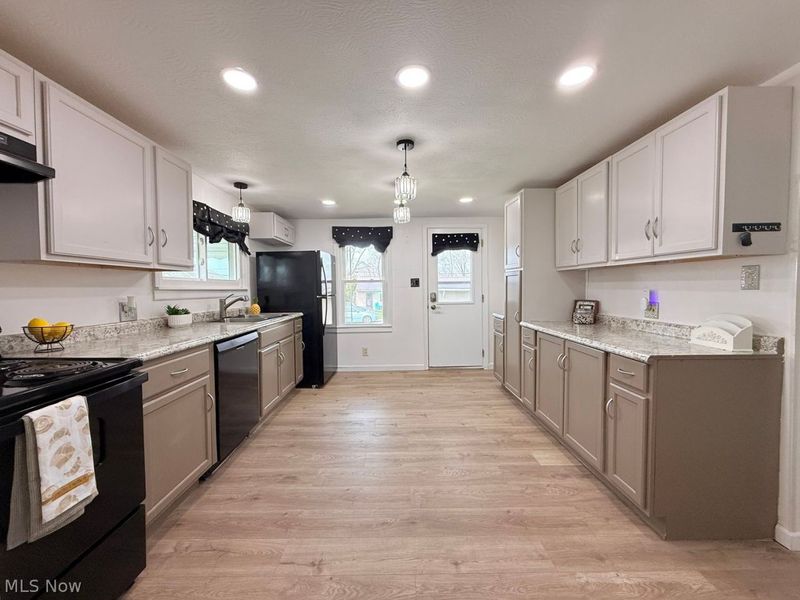 513 Franklin Avenue, Barberton, OH 44203 Photo 5