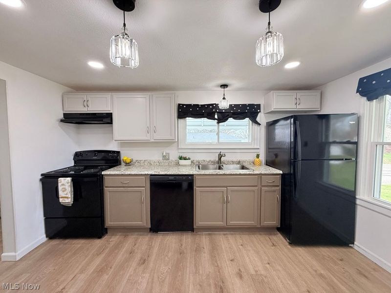 513 Franklin Avenue, Barberton, OH 44203 Photo 7