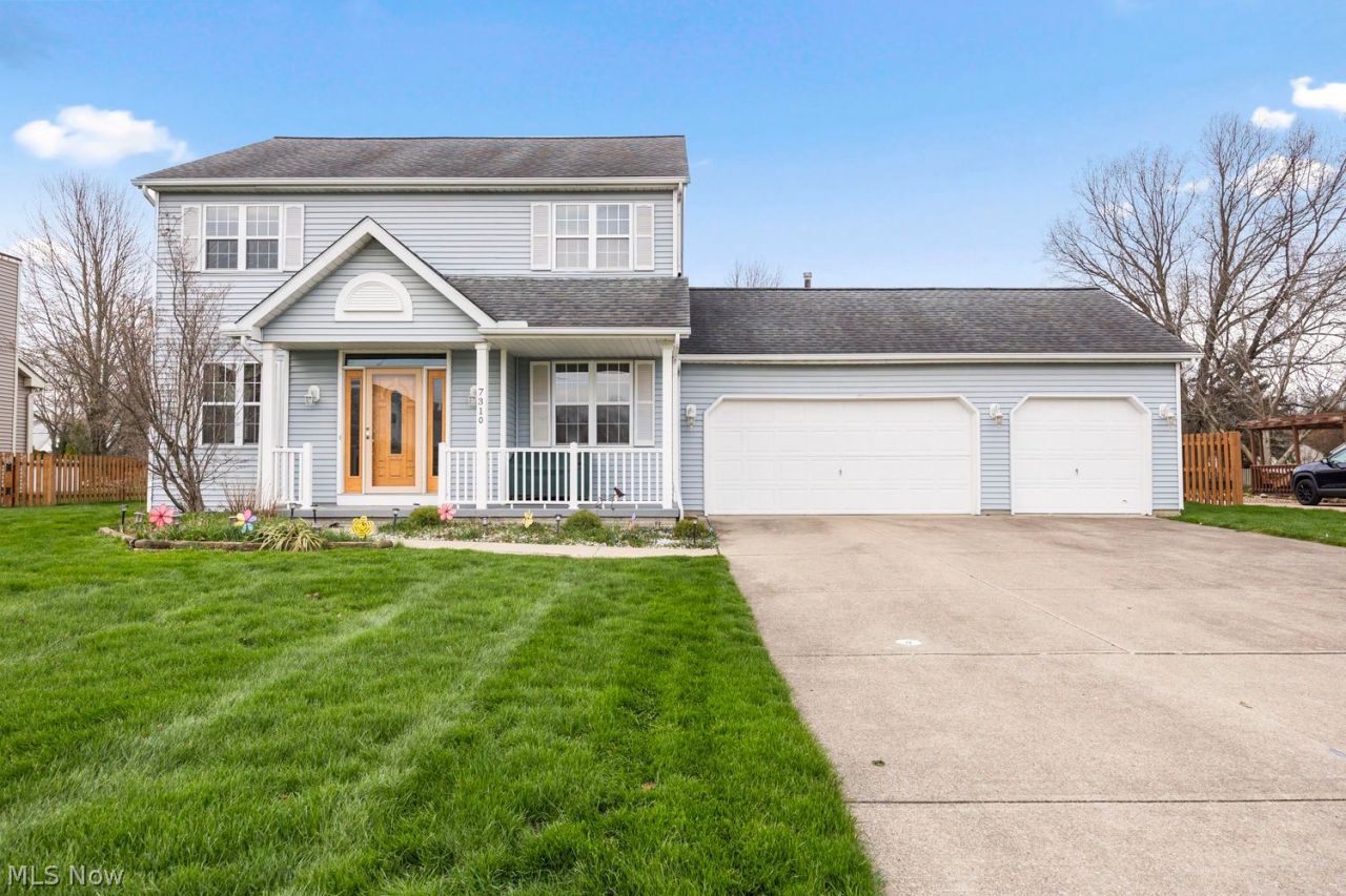 7310 Valeside Lane, Olmsted Twp, OH 44138