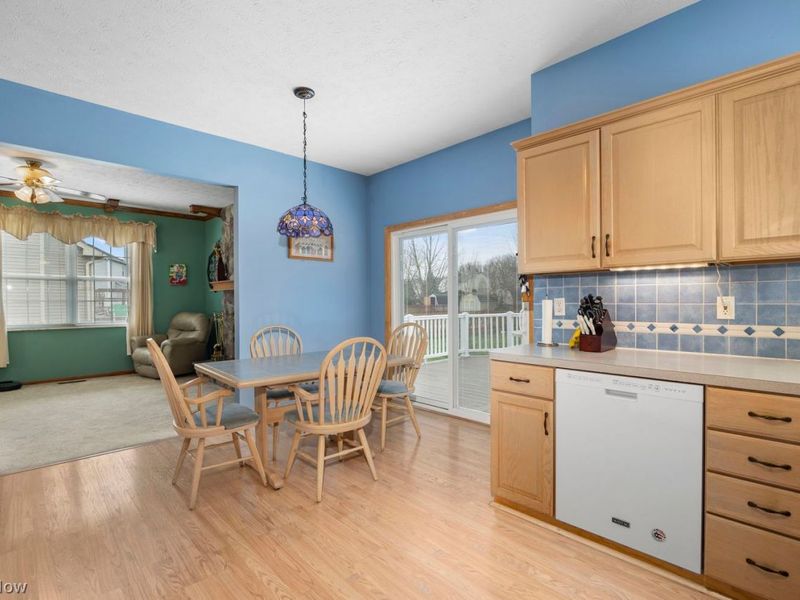 7310 Valeside Lane, Olmsted Township, OH 44138 Photo 11