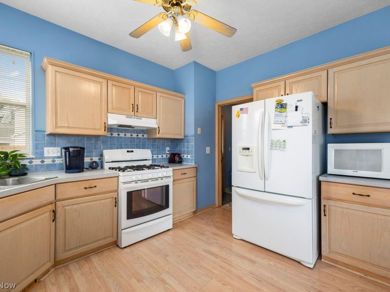 7310 Valeside Lane, Olmsted Township, OH 44138 Photo 13