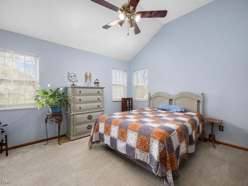 7310 Valeside Lane, Olmsted Township, OH 44138 Photo 21