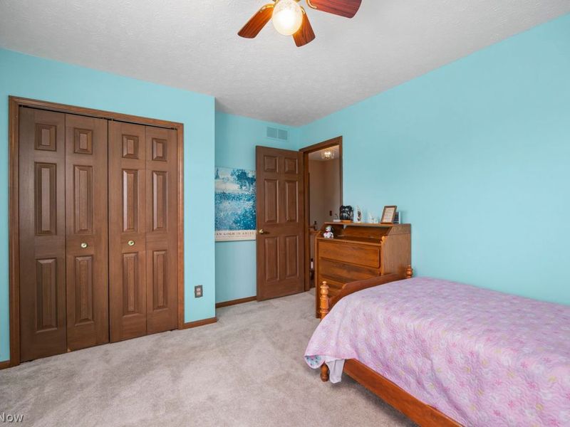 7310 Valeside Lane, Olmsted Township, OH 44138 Photo 23