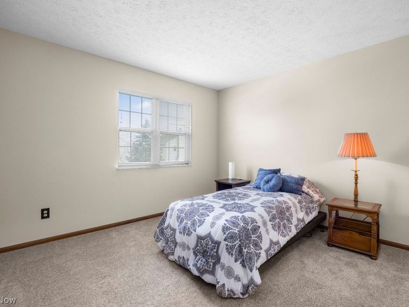 7310 Valeside Lane, Olmsted Township, OH 44138 Photo 25