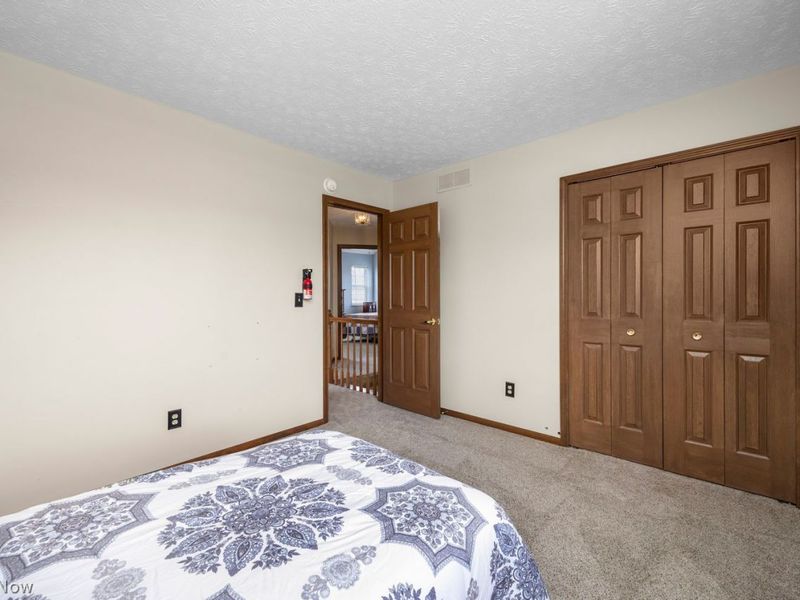 7310 Valeside Lane, Olmsted Township, OH 44138 Photo 27