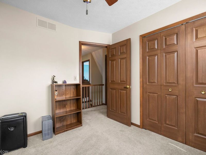 7310 Valeside Lane, Olmsted Township, OH 44138 Photo 30