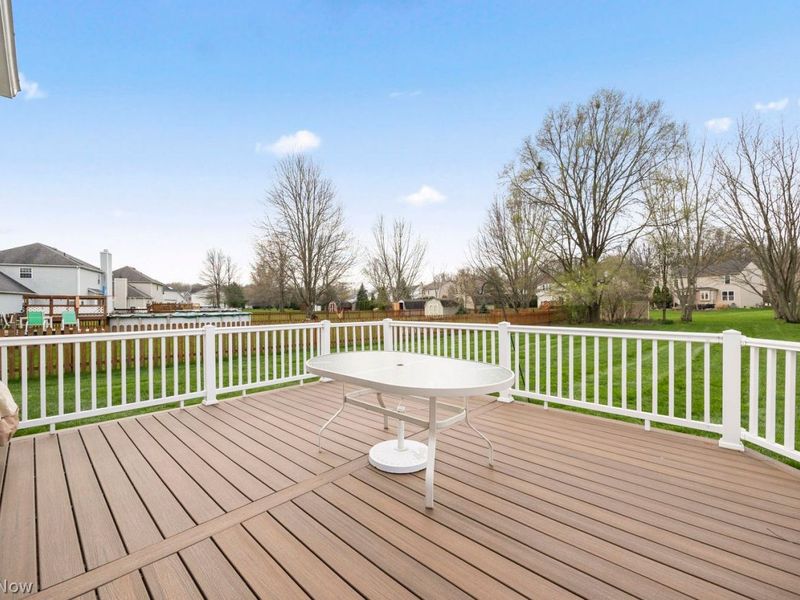 7310 Valeside Lane, Olmsted Township, OH 44138 Photo 39