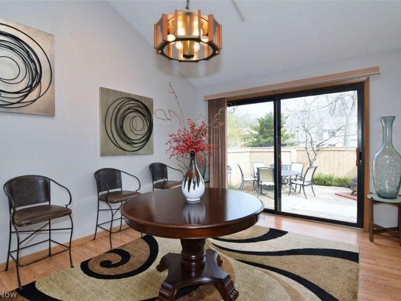 6470 Woodhawk Drive, Mayfield Heights, OH 44124 Photo 10